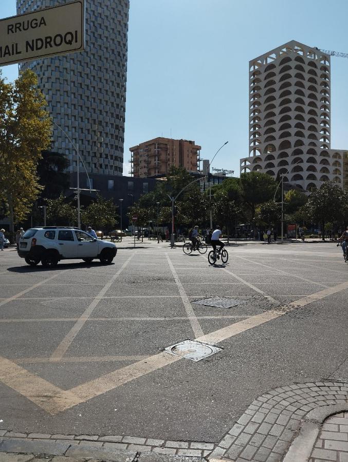 Bea City Center Apartment Tiranë Luaran gambar